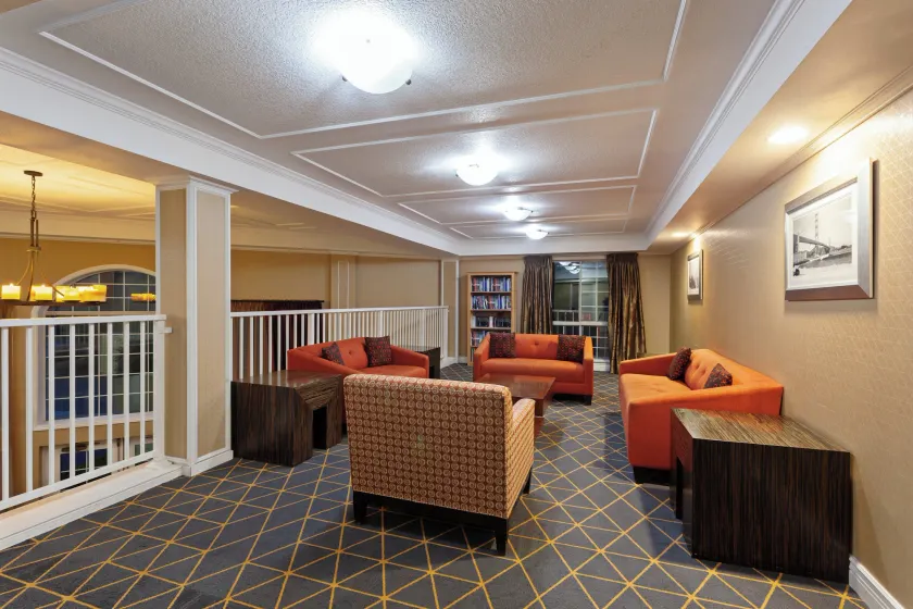 Holiday Inn & Suites San Mateo - SFO by IHG - Image 1