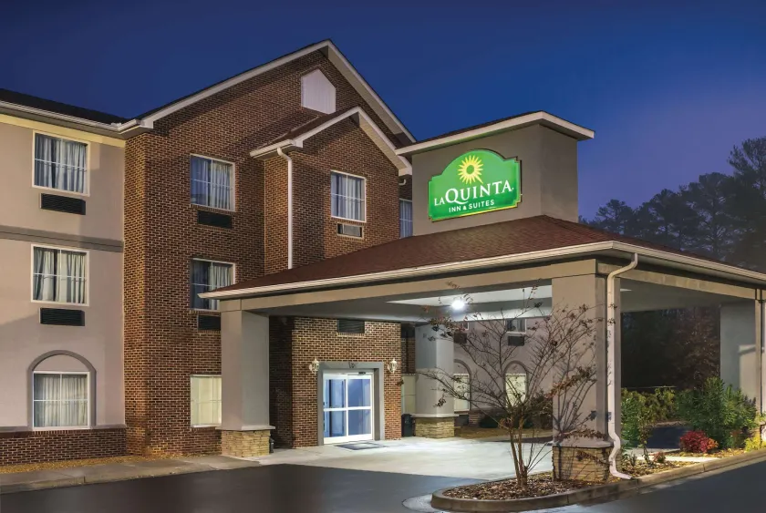La Quinta by Wyndham Rome - Image 1