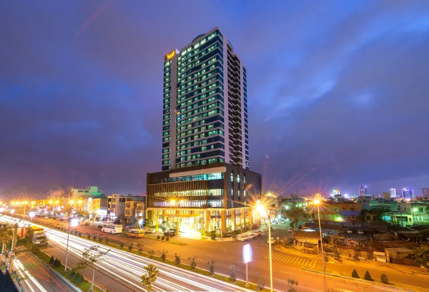 Muong Thanh Grand Da Nang Hotel - Image 1