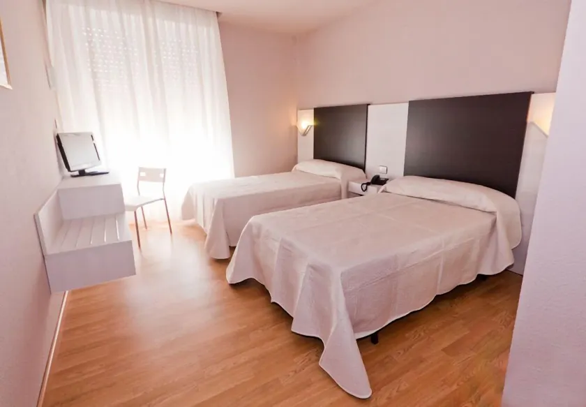 Hotel Fornos - Image 1