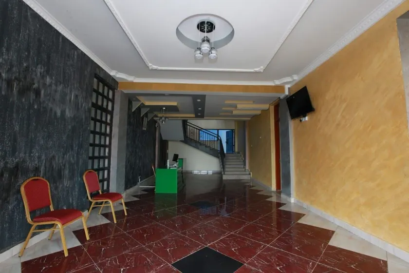 Eastern Ark Hotel - Interior entrance