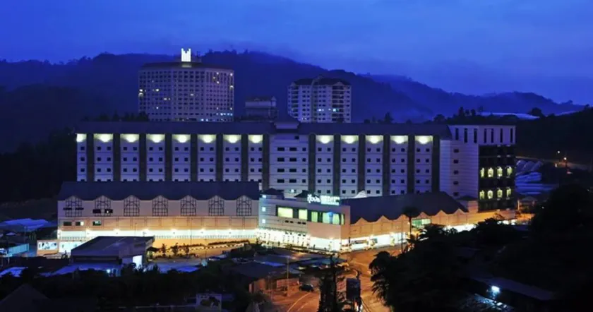 Nova Highlands Hotel - Image 1