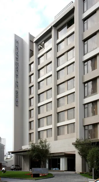 Hung's Mansion - Image 1