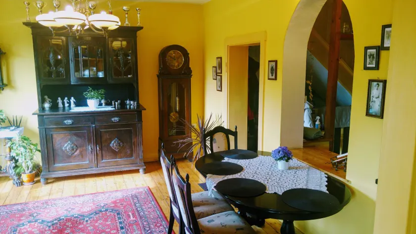 Apartment Under Cedar - Image 1