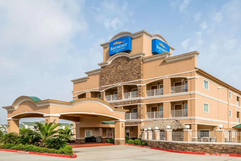 Baymont by Wyndham Galveston - Image 1