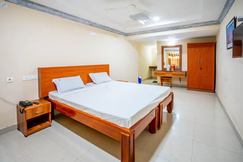Hotel TamilNadu, Hosur - Room