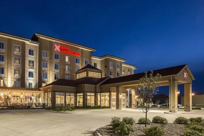 Hilton Garden Inn Bettendorf/ Quad Cities - Image 1