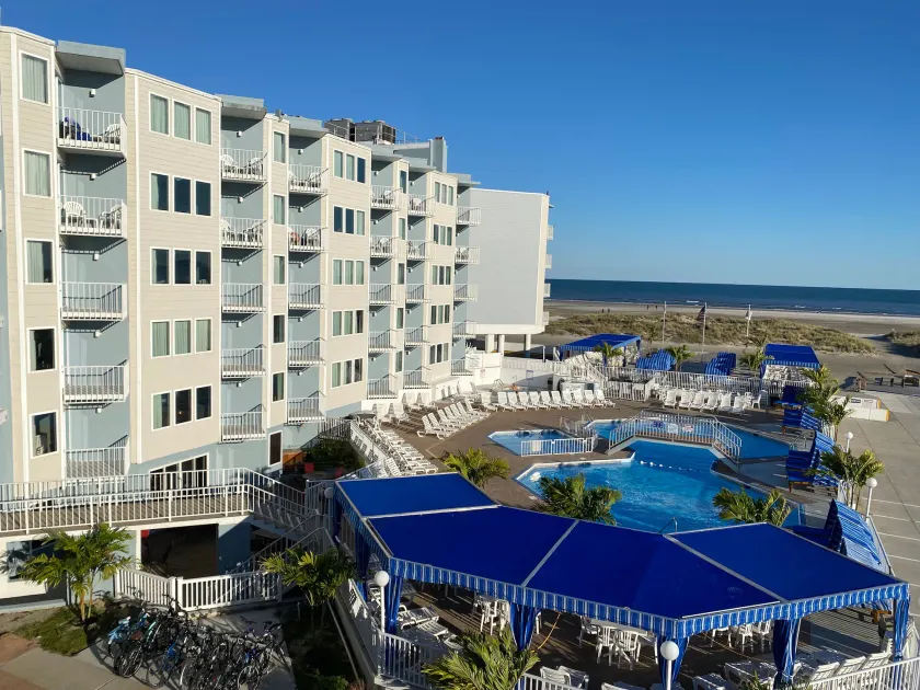 El Coronado Resort - Image 1