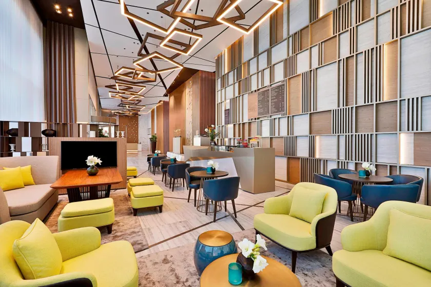 Courtyard by Marriott Dubai, Al Barsha - Image 1