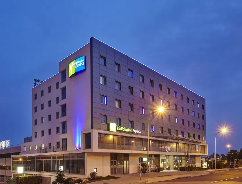 Holiday Inn Express Lisbon Alfragide by IHG - Image 1