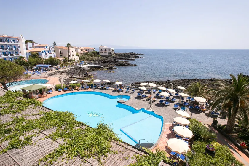 Arathena Rocks Hotel - Image 1