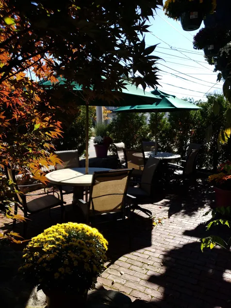 Crescent Suites Hotel - Image 1