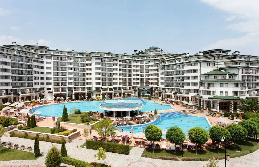 Emerald Beach Resort & Spa - Image 1