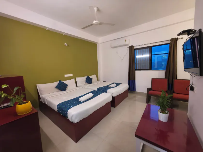 Sulthan Hotel & Restaurant - Image 1