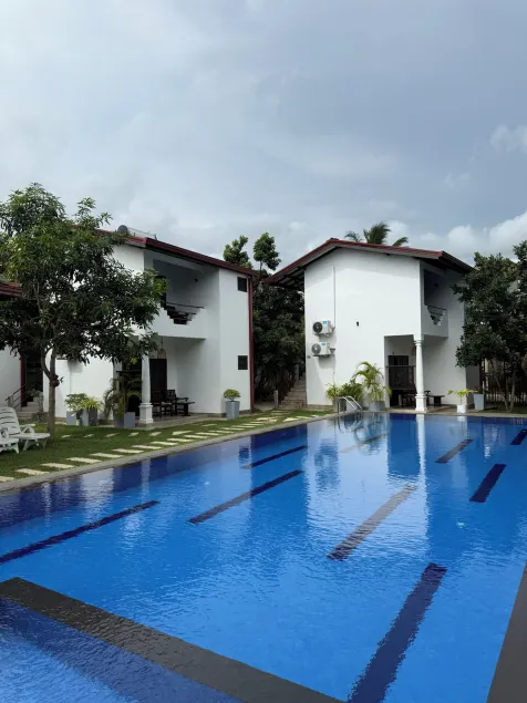 Riverside Cabanas - Image 1