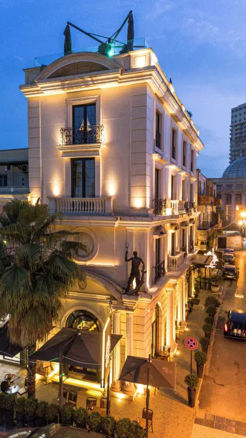 Envy Boutique Hotel - Image 1