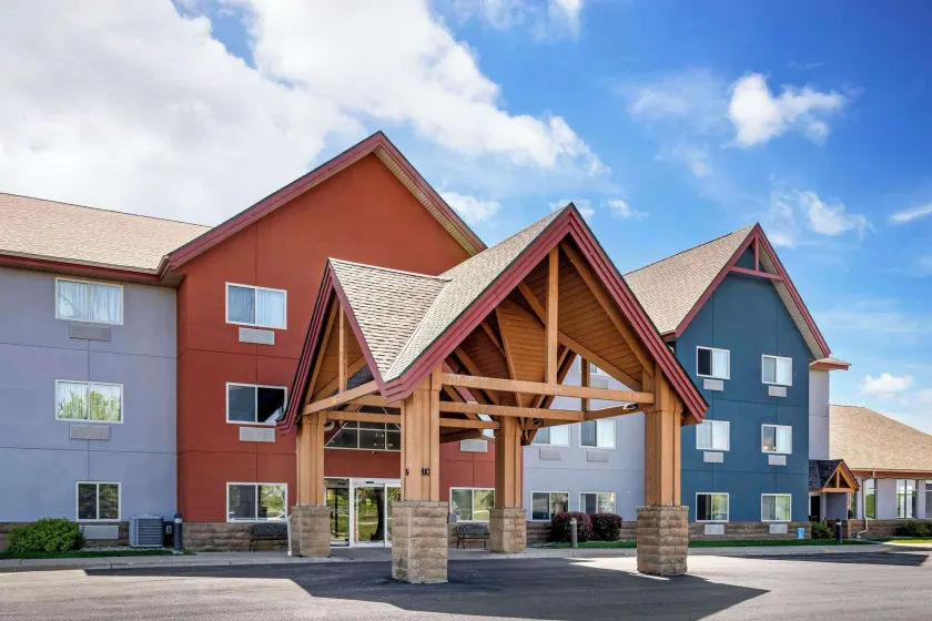 Comfort Inn Albert Lea at Trails Travel Center - Image 1