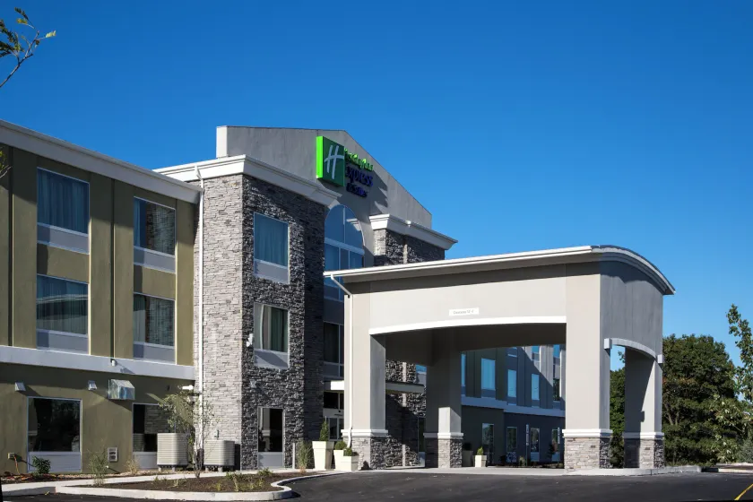 Holiday Inn Express & Suites Carlisle - Harrisburg Area by IHG - Image 1