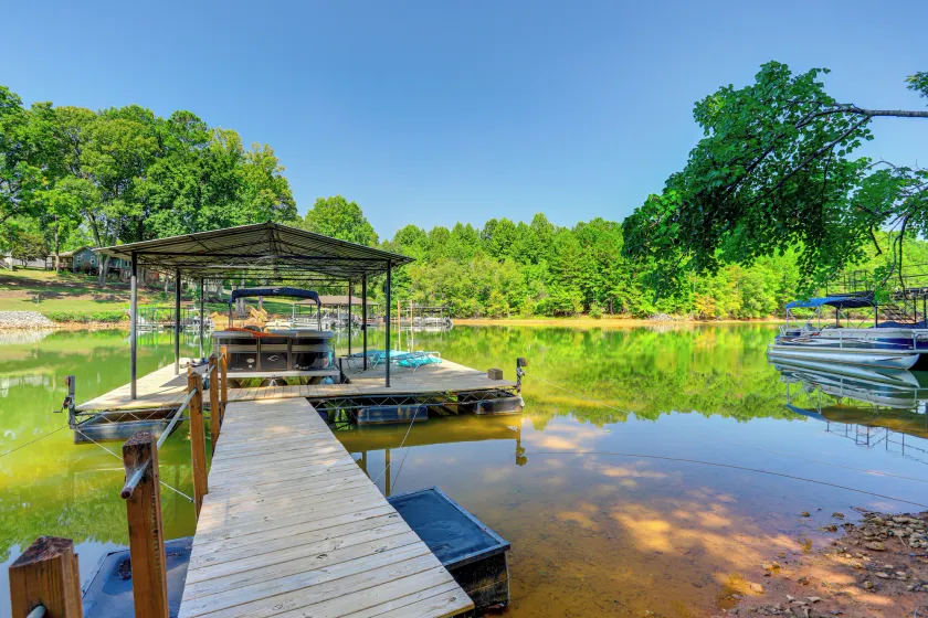 Waterfront Retreat on a Lake Lanier Cove w/ Dock - Image 1