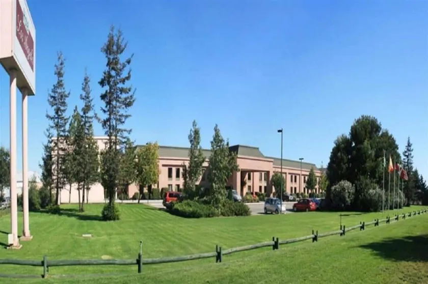 Hotel Diego de Almagro Los Angeles - Image 1