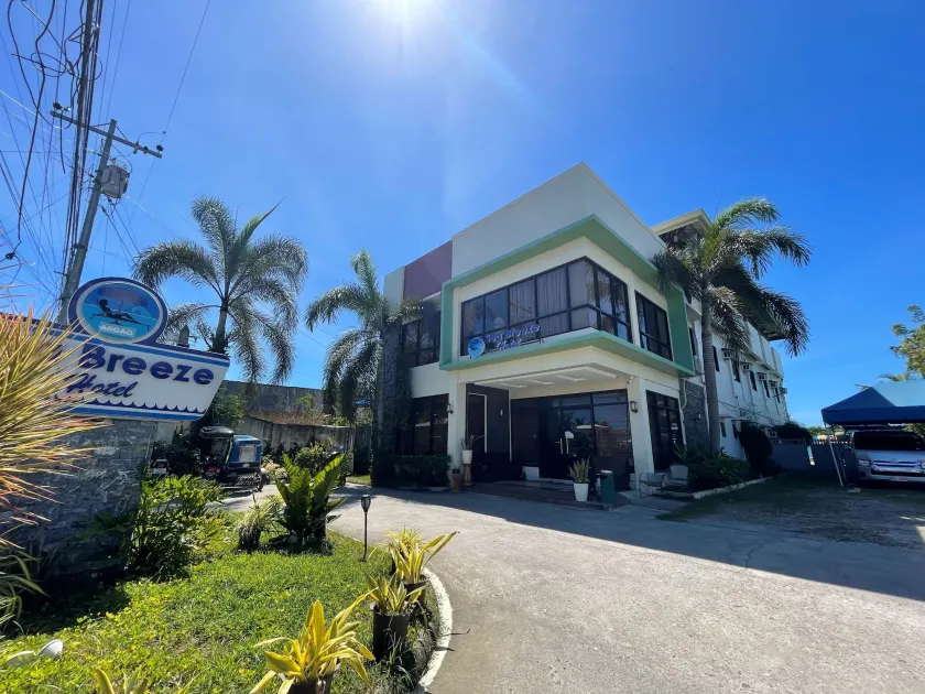 Argao Seabreeze Hotel powered by Cocotel - Image 1