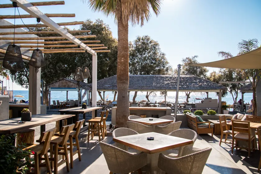 Makris Beach Hotel - Image 1