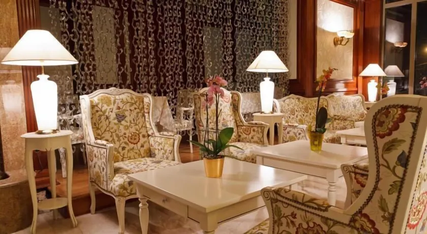 Hotel Roman by Dumbrava Business Resort - Image 1
