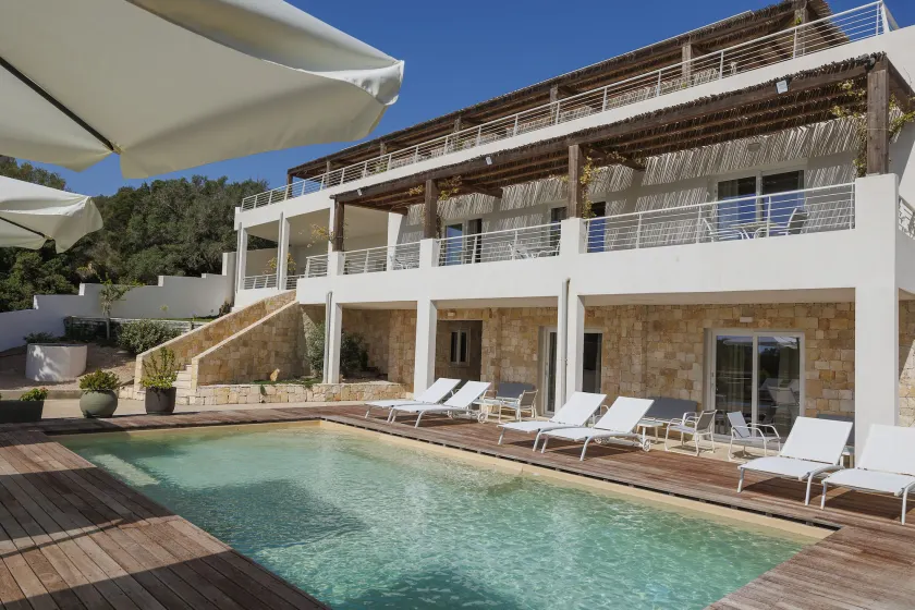 Mercury Beach Hotel - Image 1