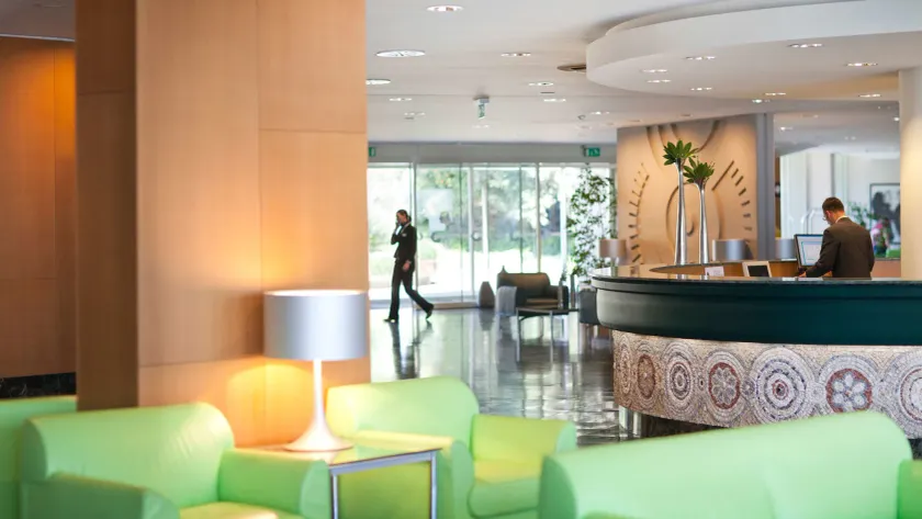 Hotel Croatia - Vestíbulo