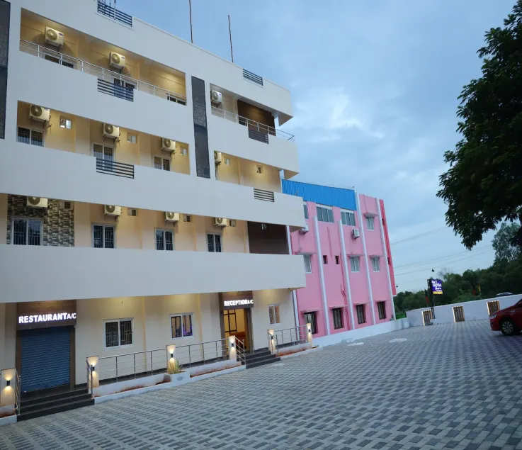 Hotel Suryaa Grand - Image 1