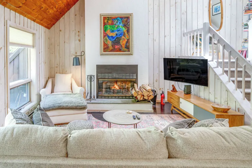 Ski, Hike & More: Year-round Gem in Windham - Image 1