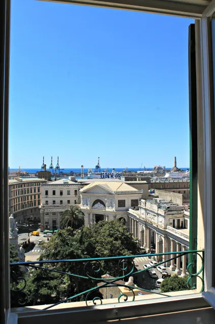 Hotel Bellevue - Image 1
