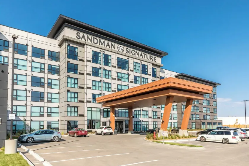 Sandman Signature Saskatoon South Hotel - Image 1