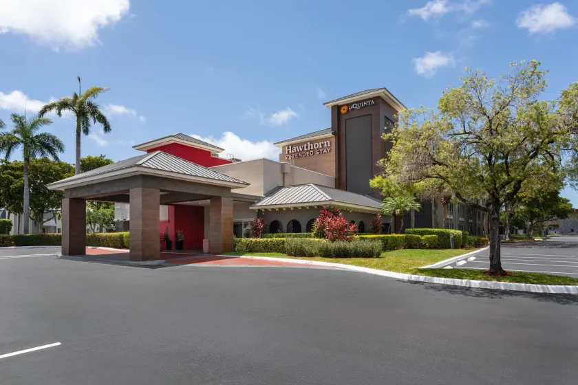 La Quinta by Wyndham Ft Lauderdale Cypress Creek - Image 1