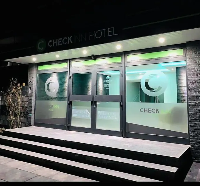 Checkinn Hotel - Image 1