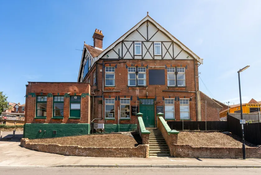 The Bitterne Park Hotel - Image 1