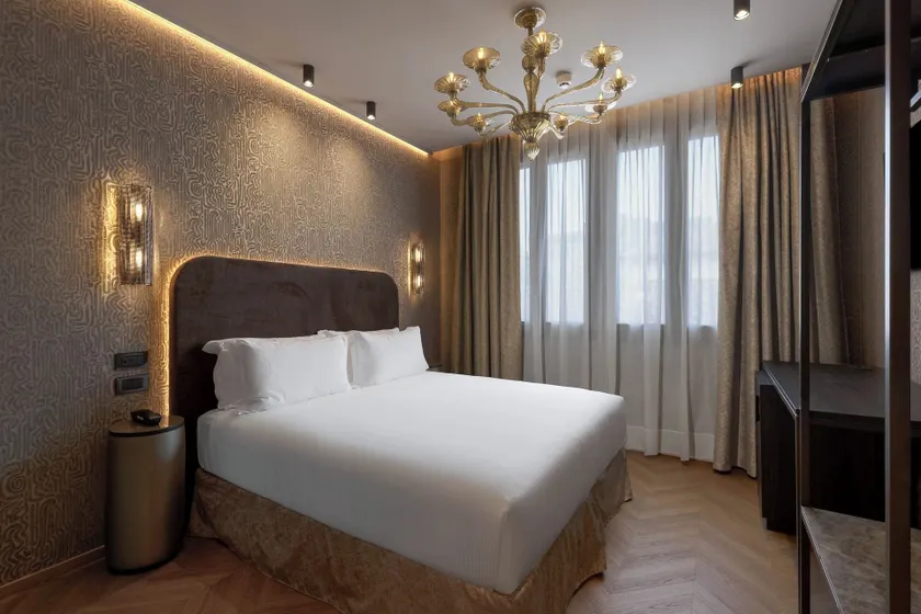 Hotel Atmosphere - Image 1