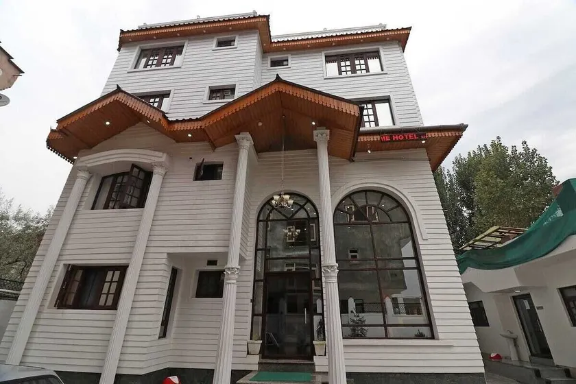 Hotel Shree Mazda - Image 1