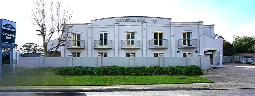 Crystal Inn - Image 1