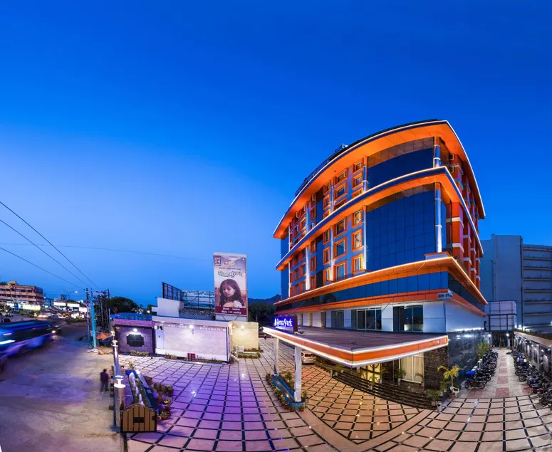 Hotel Benzz Park Vellore - Image 1