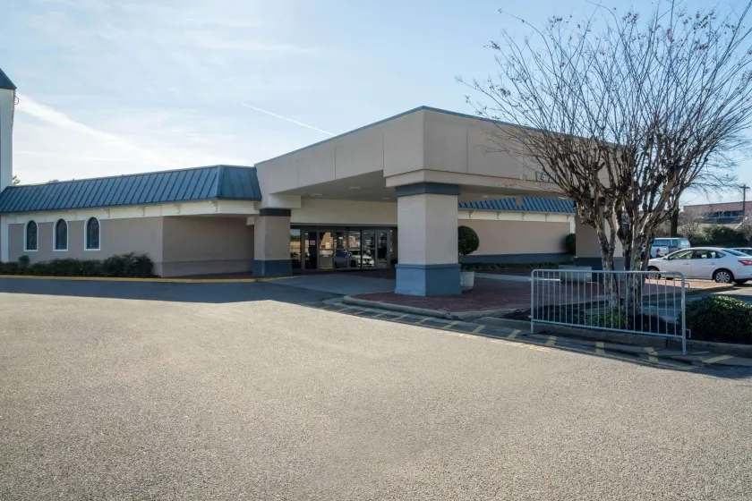 Travelodge by Wyndham Memphis Airport/Graceland - Image 1