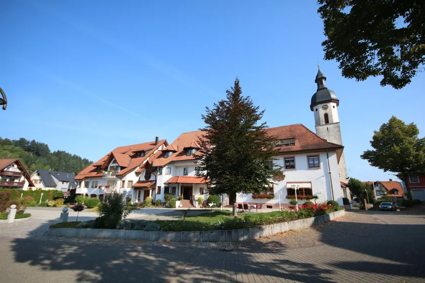 Hotel-Restaurant Hirsch - Image 1