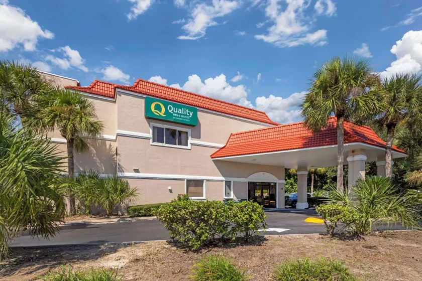 Quality Inn & Suites St Augustine Beach Area - Image 1