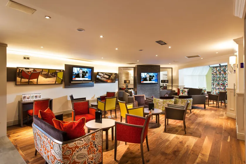 Leonardo Inn Glasgow West End - Sitteområde i lobbyen