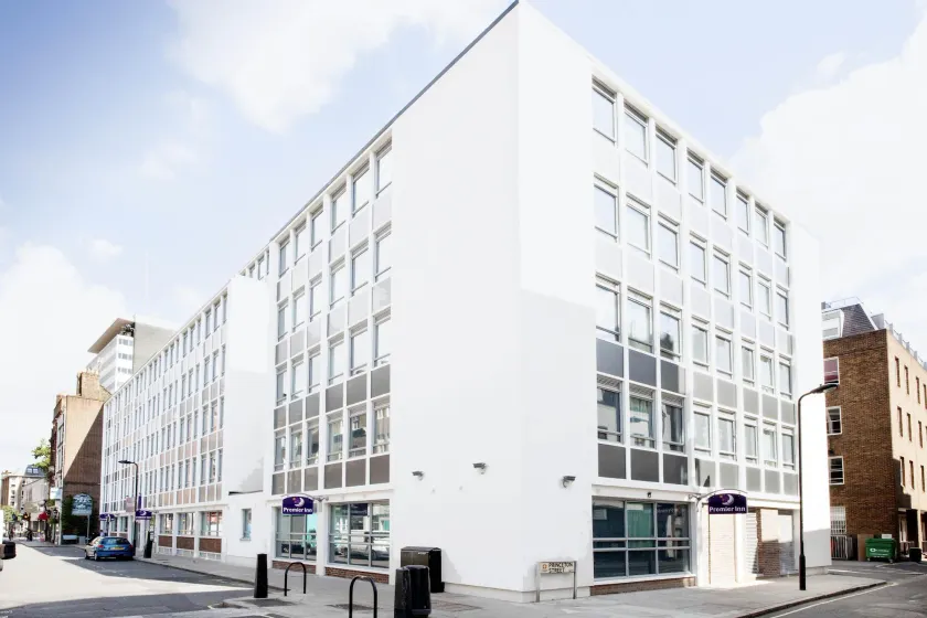 Premier Inn London Holborn - Image 1