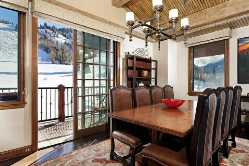 Aspen Ritz-Carlton 3 Bedroom Residence With Full Service Resort Amenities And True Ski In, Ski Out Access - Image 1