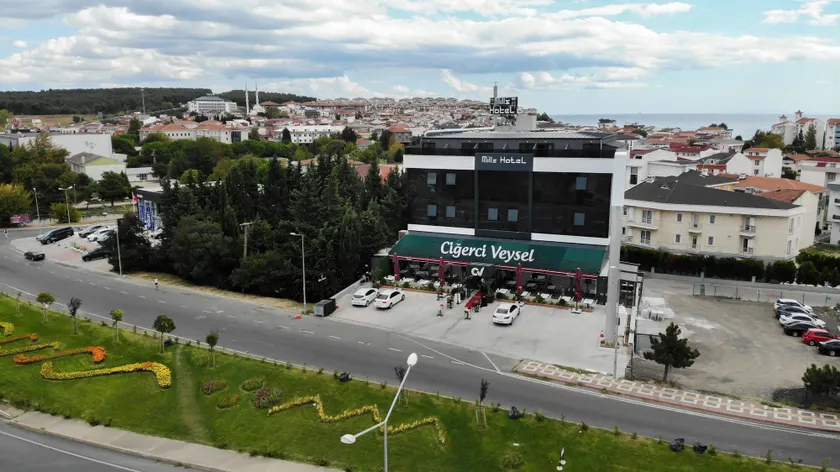 MİLLS HOTEL - Image 1