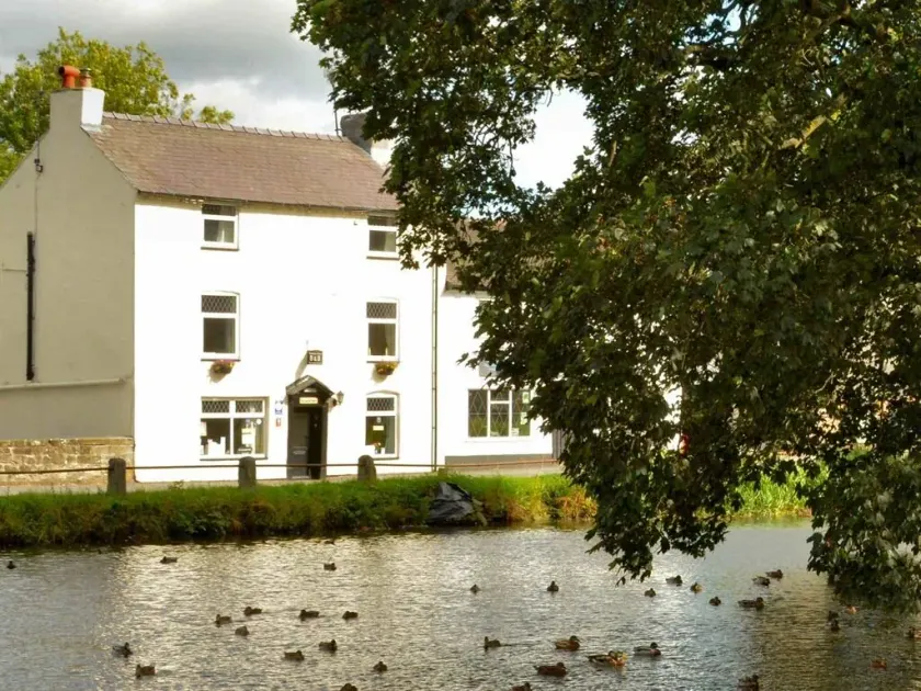 Fitzwarine House Whittington - Image 1