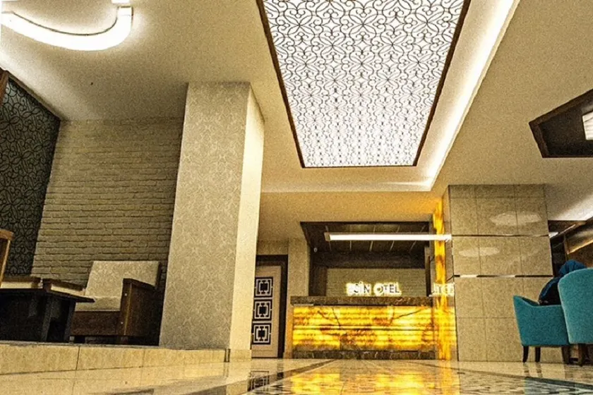 Esin Hotel - Image 1