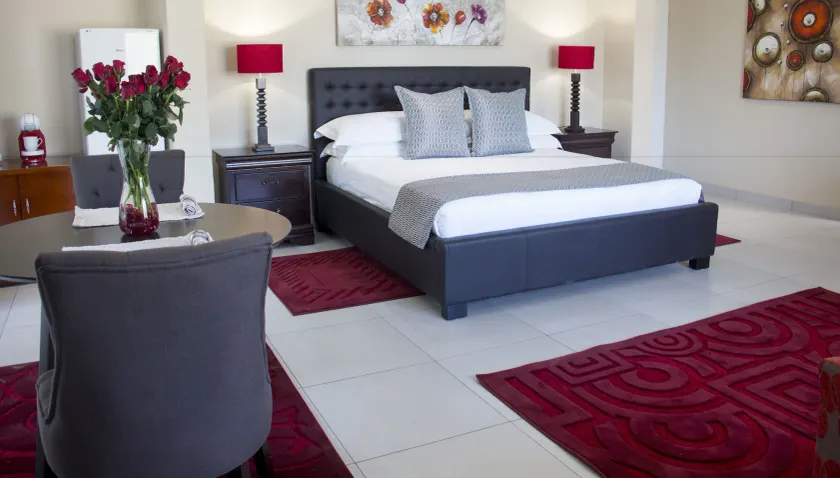 Airport Gardens Boutique Hotel - Image 1